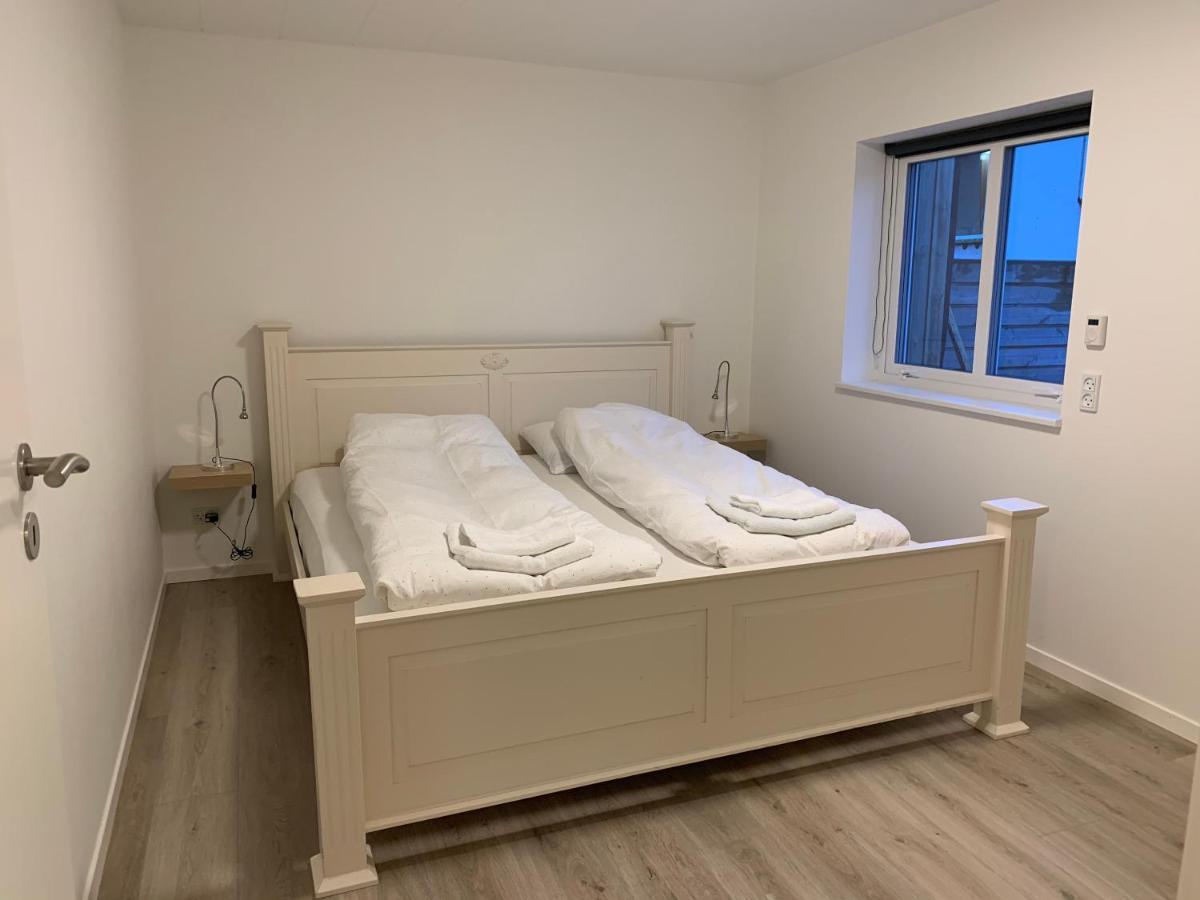 Spacious Apartment On N.P.Gota 8A, Klaksvík Eksteriør billede